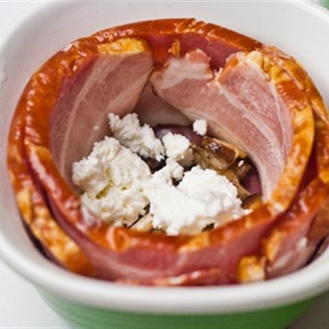 Cách làm thịt xông khói cuộn trứng nấm