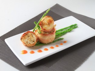 Thịt xông khói cuộn ức gà