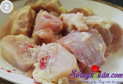 Thơm lừng gà xào húng quế