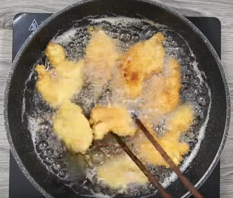 Thơm lừng góc bếp với món bún sườn nướng vang danh Bắc Bộ