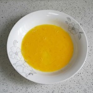 Thưởng thức dứa và thịt nguội xiên nướng vừa ngon vừa bổ