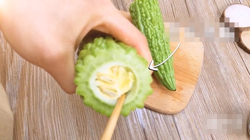 Thưởng thức hương vị mới lạ của trứng thảo mộc