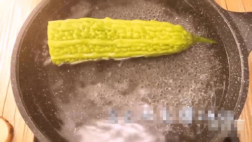 Thưởng thức hương vị mới lạ của trứng thảo mộc