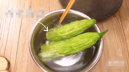 Thưởng thức hương vị mới lạ của trứng thảo mộc