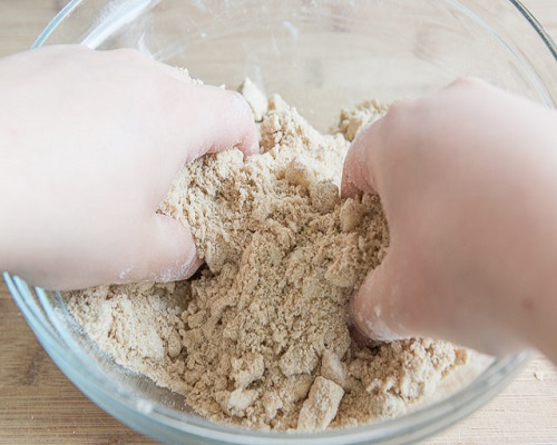 Thưởng thức hương vị tươi ngon của mỳ nui trộn rau củ