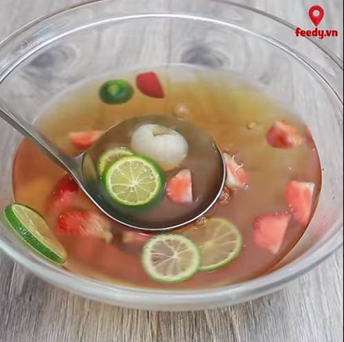 Thưởng thức miến trộn tôm mật ong thanh mát đầu hè