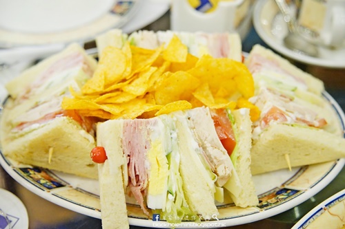 Thưởng thức vị ngon mê hoặc của mì Dương Xuân