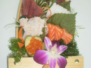 Thuyền sashimi