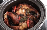 Tiết thu se lạnh, đưa cơm với cá trắm kho dưa