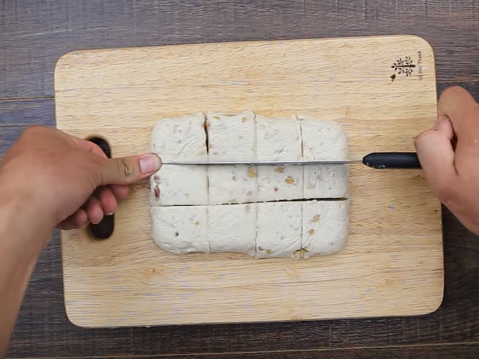 Tìm về cõi thanh mát với chè hạt sen óc chó đơn giản