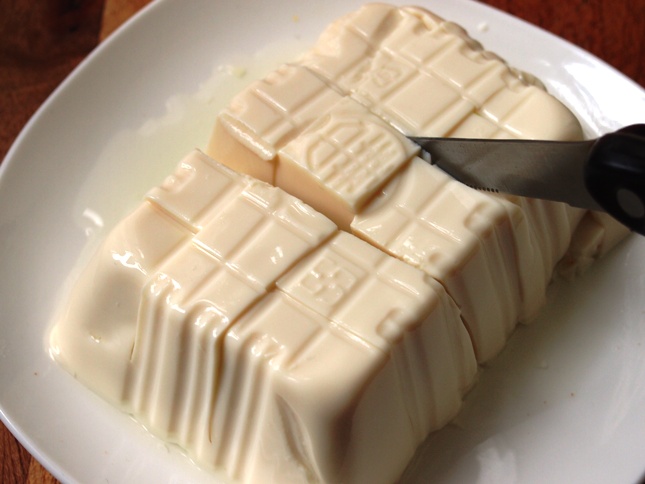 Tô màu tím lãng mạn cho mùa hè với thạch thanh long trái tim