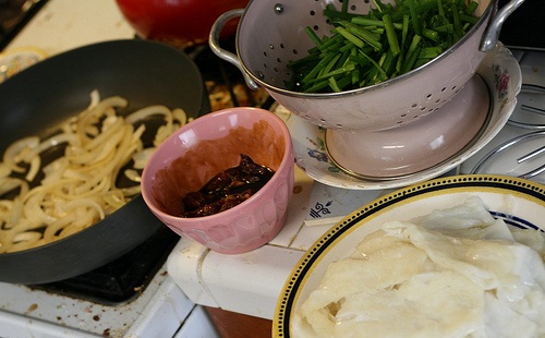 Tổ yến sào hầm nước cốt dừa, đường phèn thơm ngon, béo ngậy