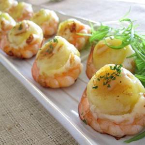 Cách làm tôm bọc khoai tây chiên giòn