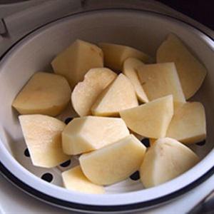 Cách làm tôm bọc khoai tây nướng