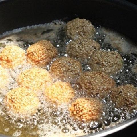 Cách làm tôm bọc mè chiên
