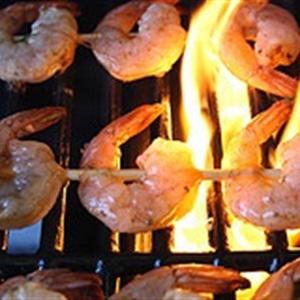 Cách làm tôm bóc vỏ nướng xiên