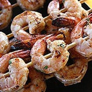 Cách làm tôm bóc vỏ nướng xiên