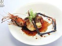 Tôm càng áp chảo sốt trái va-ni