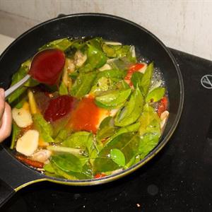 Cách làm tôm càng xanh sốt Thái