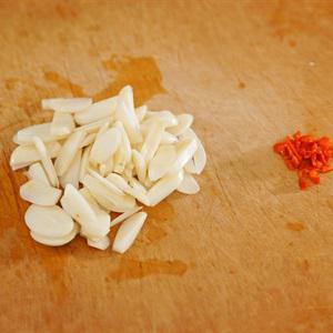 Cách làm tôm cháy tỏi với bánh mì nướng