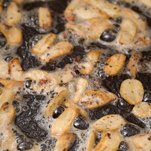 Cách làm tôm cháy tỏi với bánh mì nướng