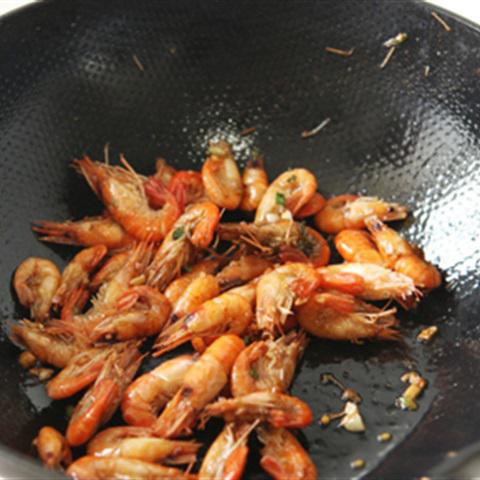 Cách làm tôm chiên hành gừng