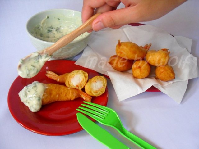 Tôm chiên phồng sốt mayonnaise chua