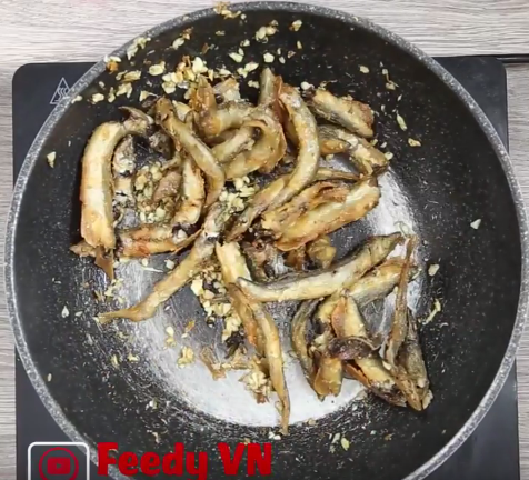 Tôm chiên quả đào ào ào đưa cơm