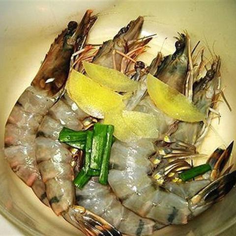 Cách làm tôm chiên tỏi ớt