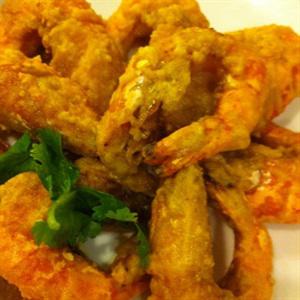 Cách làm tôm chiên trứng muối