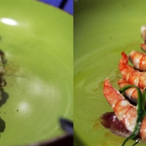 Cách làm tôm cuộn lạp xưởng