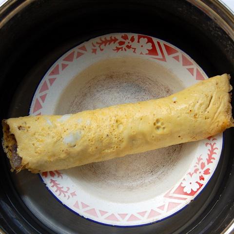 Cách làm tôm cuộn trứng gà