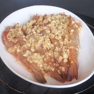 Cách làm tôm hấp tỏi băm