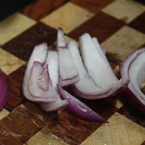 Cách làm tôm và mực xào bông hẹ