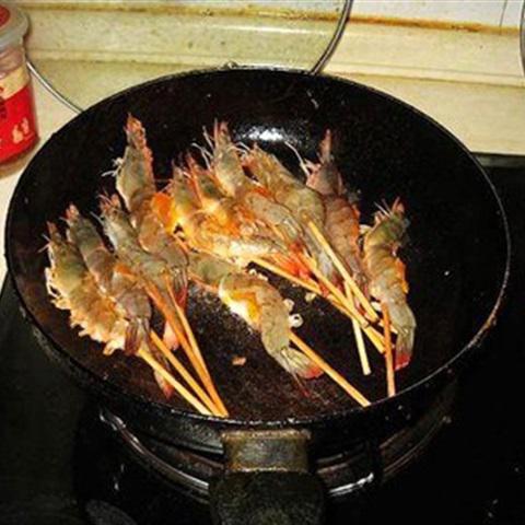 Cách làm tôm nhồi trứng muối chiên