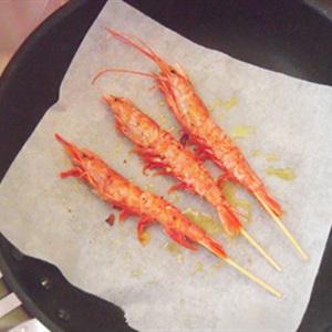 Cách làm tôm nướng muối bưởi