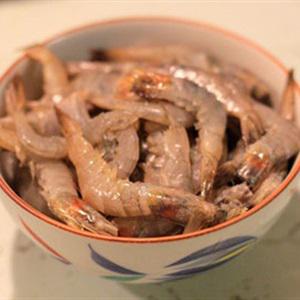 Cách làm tôm rang húng quế