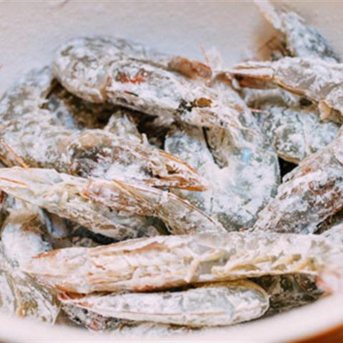 Cách làm tôm rang muối tiêu