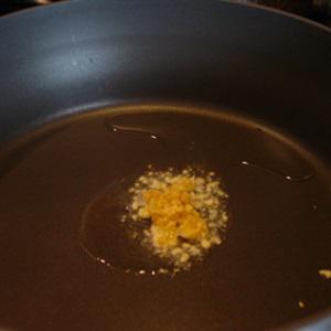 Cách làm tôm rim thịt ba chỉ