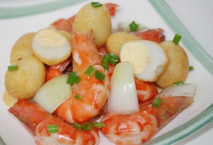 Tôm rim trứng cút