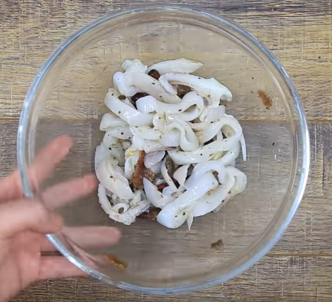 Tôm sốt chua ngọt ngon lạ, đưa cơm vèo vèo