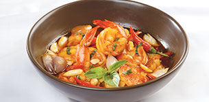 Tôm sú kho lá quế