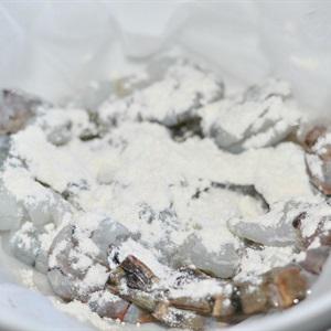 Cách làm tôm sú xào bơ tỏi