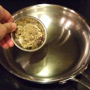 Cách làm tôm sú xào tỏi