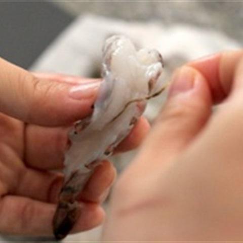 Cách làm tôm tẩm bột chiên sốt chua ngọt