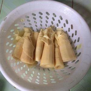 Cách làm tôm thịt kho măng