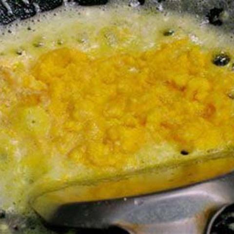 Cách làm tôm tươi chiên trứng muối