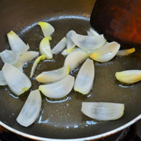 Cách làm tôm tươi xào hạt điều