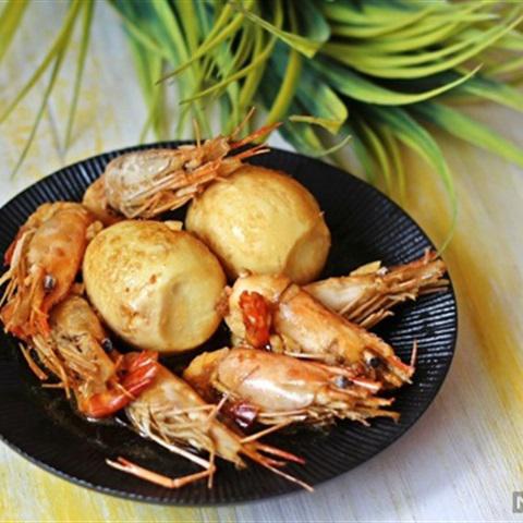 Cách làm tôm và trứng kho tàu