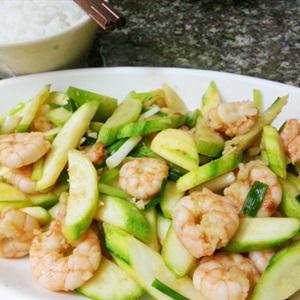 Cách làm tôm xào bí ngòi